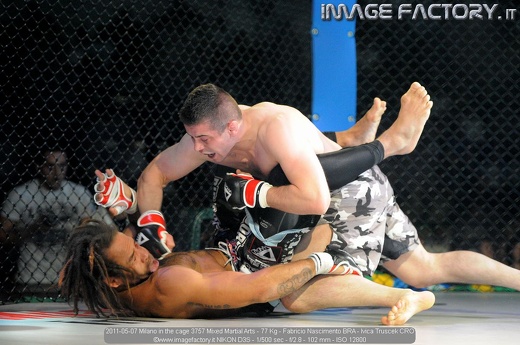 2011-05-07 Milano in the cage 3757 Mixed Martial Arts - 77 Kg - Fabricio Nascimento BRA - Ivica Truscek CRO